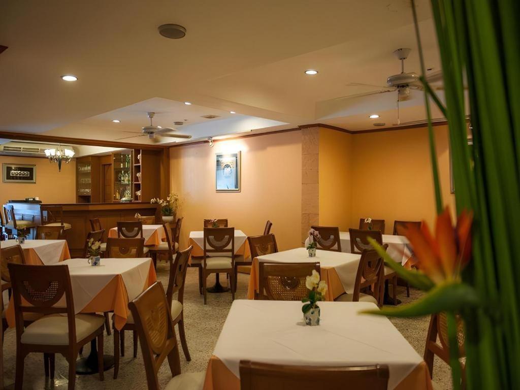 Lido Beach Hotel Pattaya Exterior photo